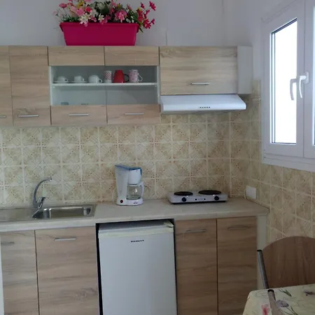 Meletis Parikia (Paros)