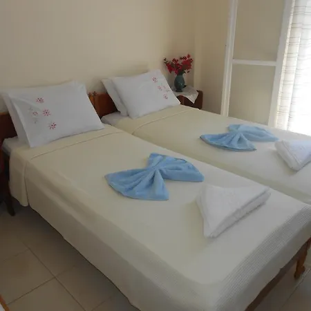 Meletis * Parikia (Paros)