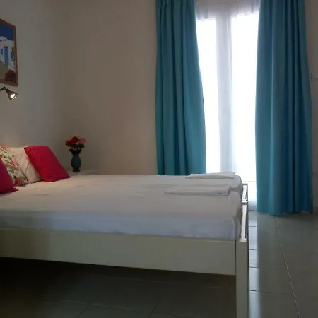 Meletis * Parikia (Paros)