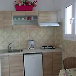 Meletis Páros