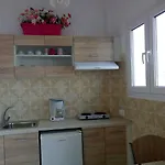 Meletis * Páros